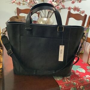 NWT Dooney & Bourke Florentine Leather Newport Tote